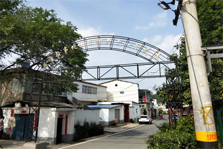 土墙龙泽祥园3室2厅2卫120㎡